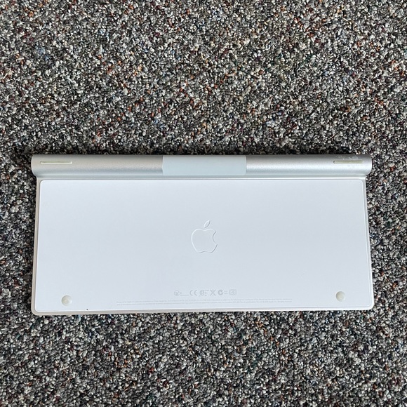 Apple wireless keyboard - Picture 2 of 3